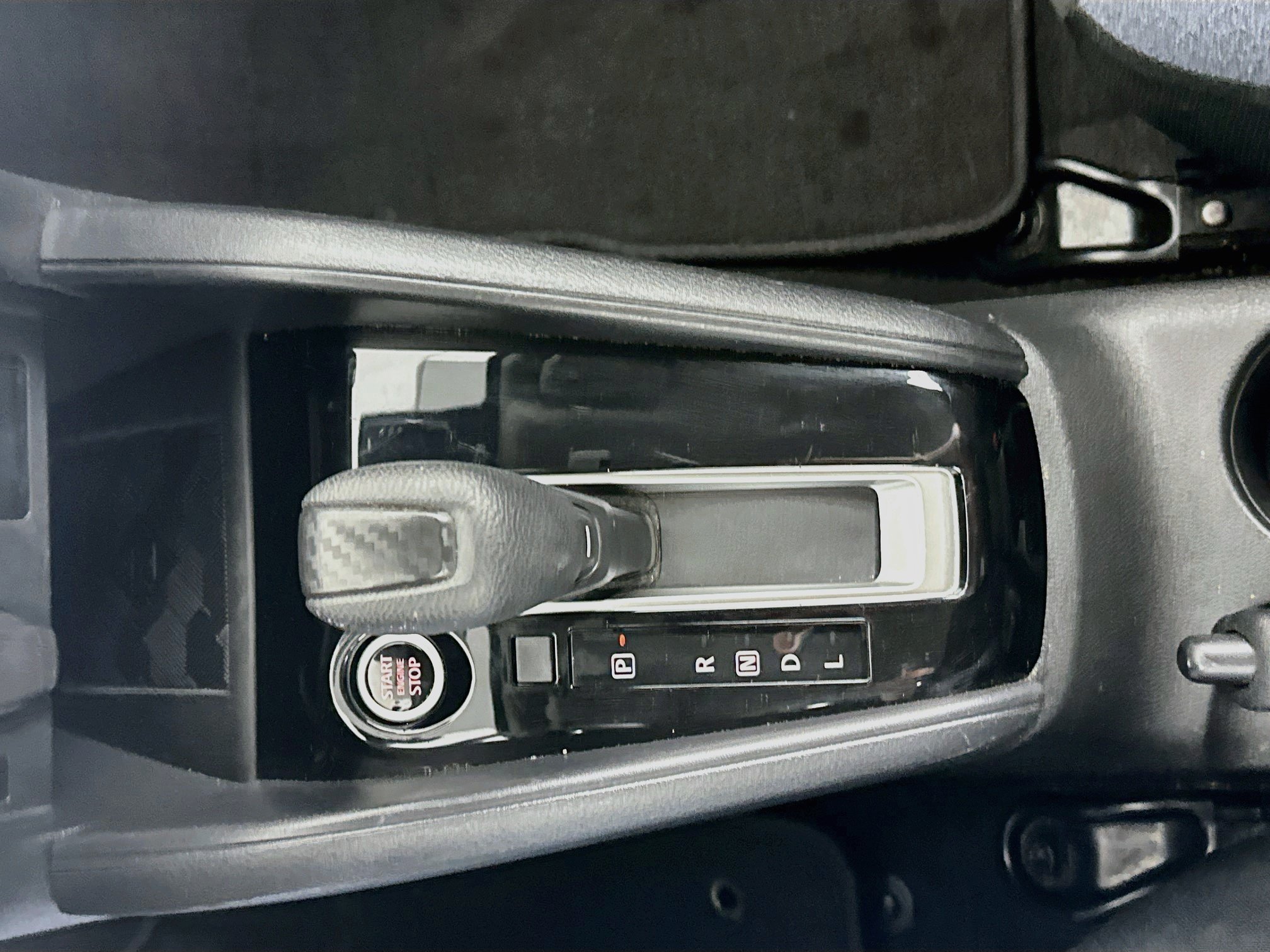 Used 2025 Nissan Versa SV FWD image 24