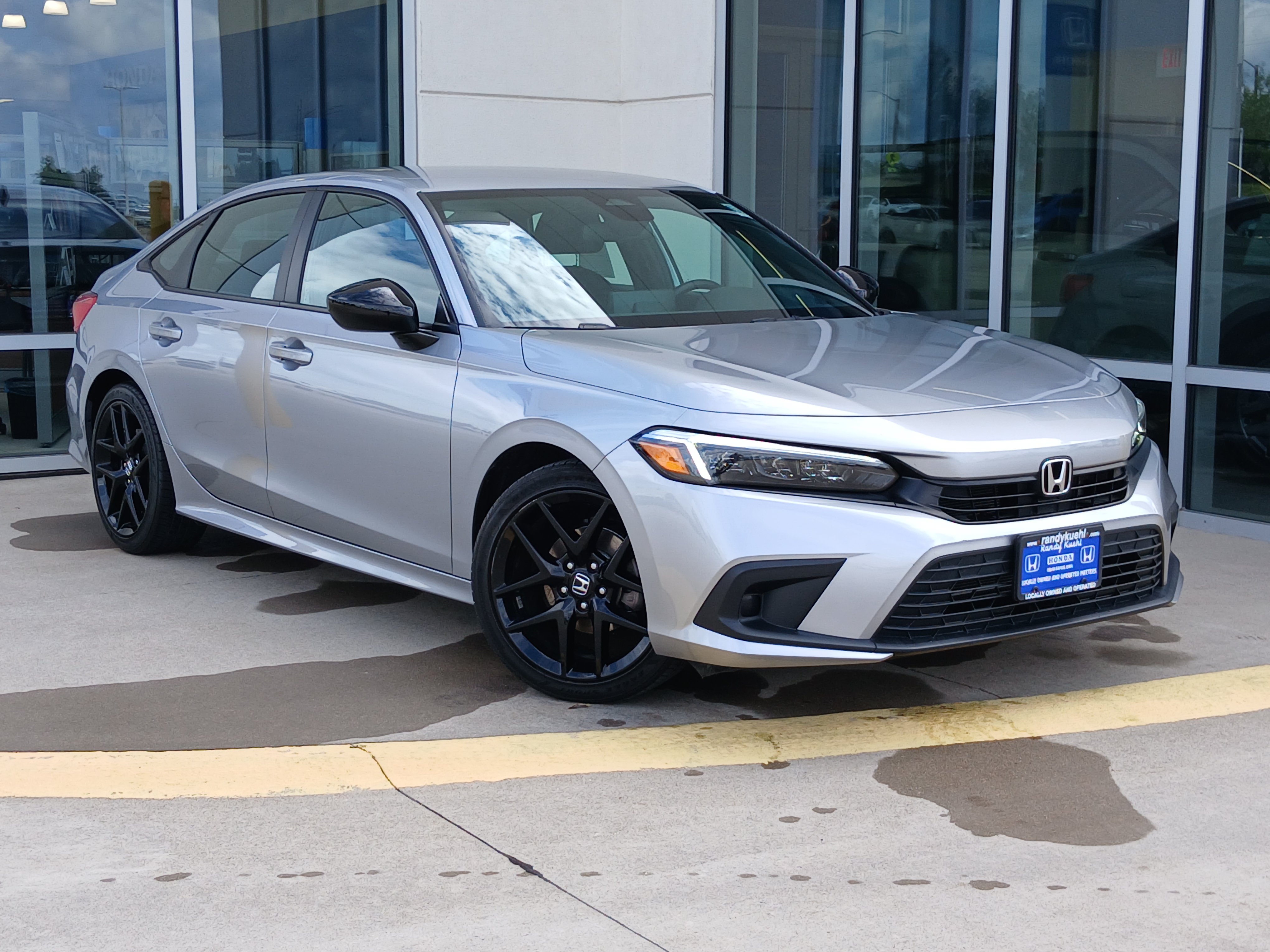 Used 2024 Honda Civic Sport image 2