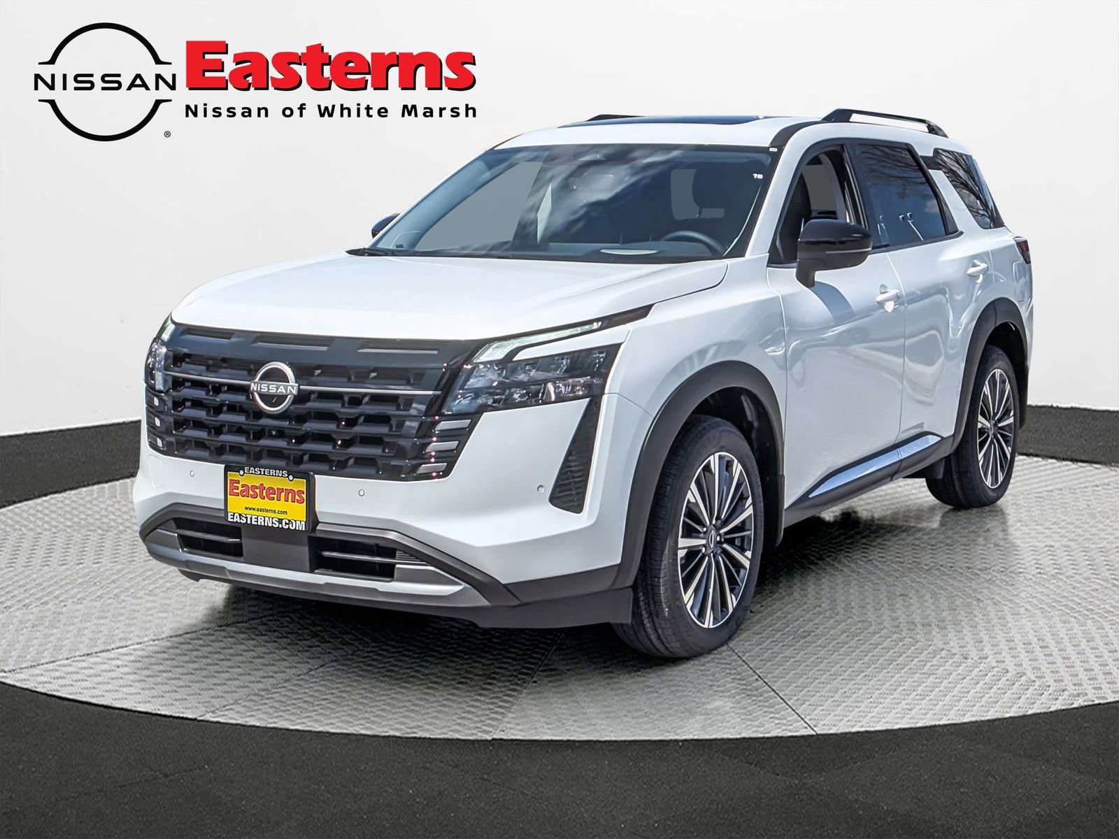 New 2026 Nissan Pathfinder Platinum image 1