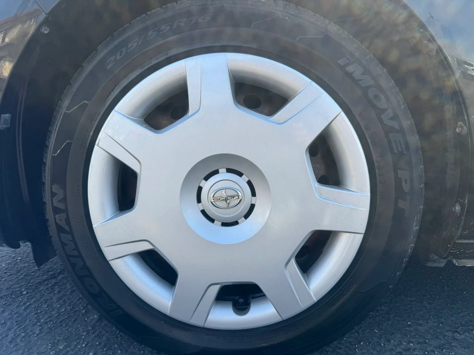 Used 2014 Scion xB FWD image 17