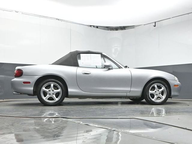 Used 2002 MAZDA MX-5 Miata image 34