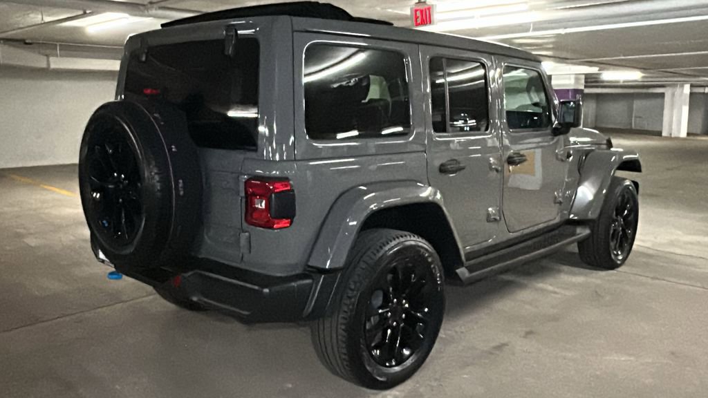 Used 2022 Jeep Wrangler Unlimited Sahara w/ Cold Weather Group AWD/4WD image 4
