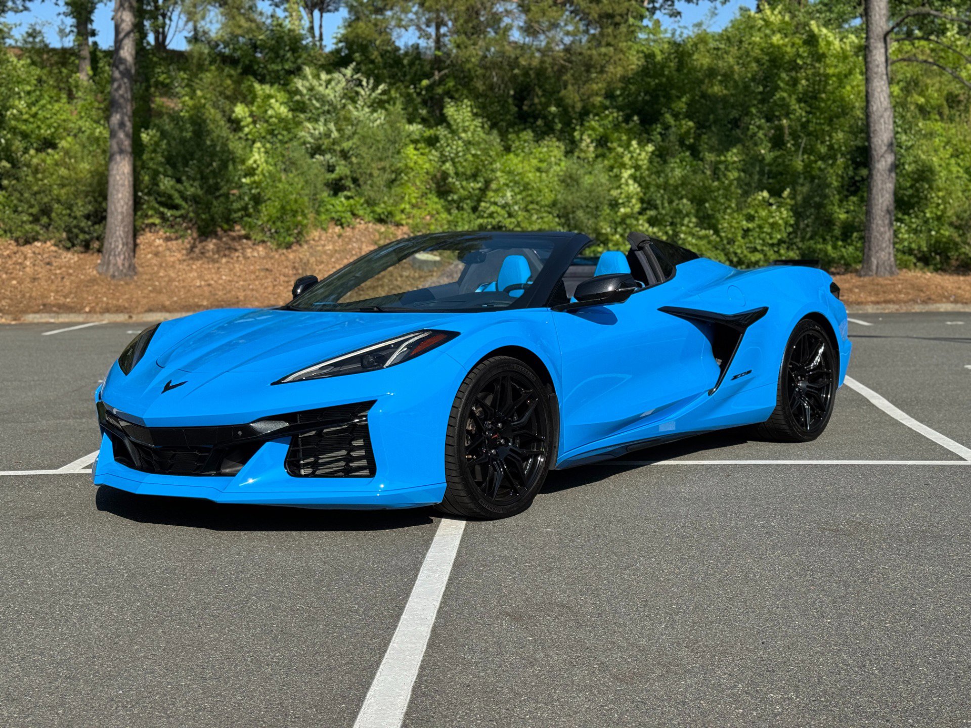 Used 2023 Chevrolet Corvette Z06 w/ Stealth Interior Trim Package RWD image 4
