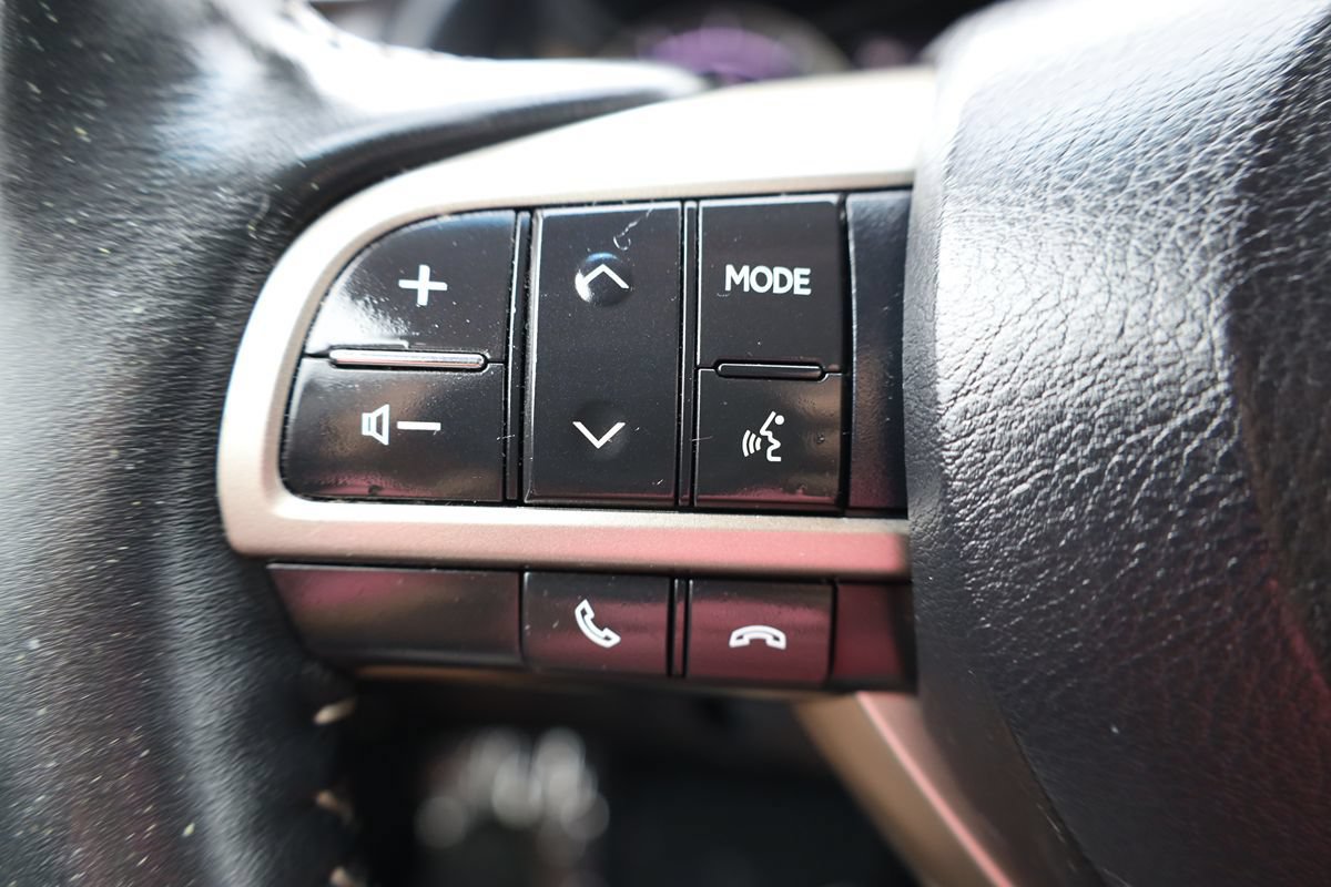 Used 2018 Lexus RX 450h AWD w/ Premium Package image 28