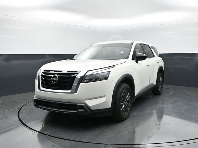 Used 2023 Nissan Pathfinder S FWD image 4