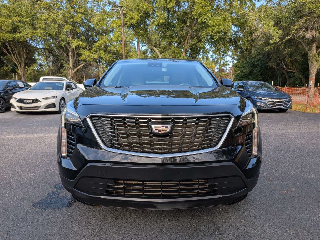 Used 2023 Cadillac XT4 Luxury w/ Cold Weather Package FWD image 11