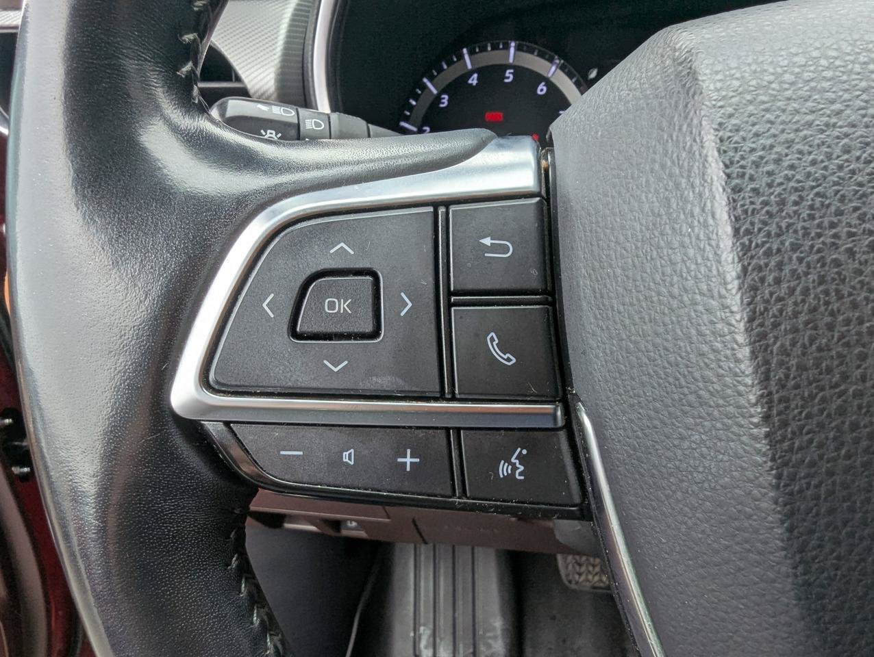 Used 2020 Toyota Highlander Platinum AWD/4WD image 14