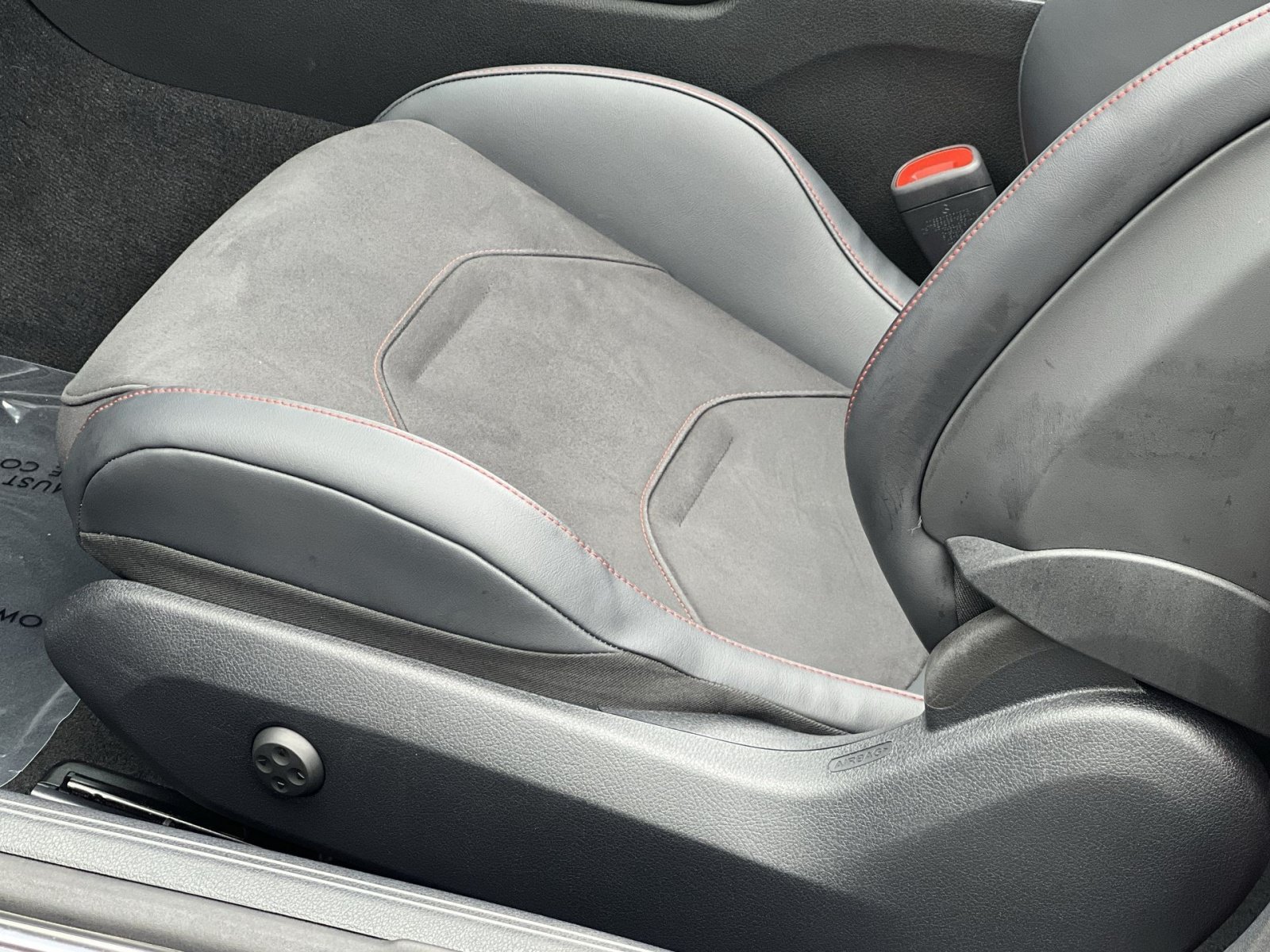 Certified 2026 Mercedes-Benz CLE 53 AMG 4MATIC Cabriolet image 19