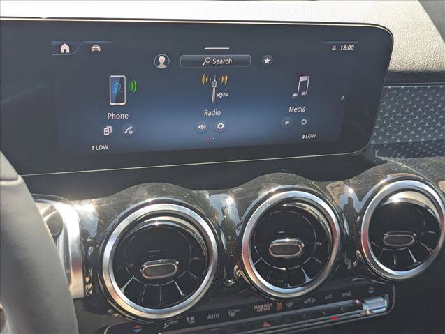 New 2026 Mercedes-Benz GLB 250 image 11