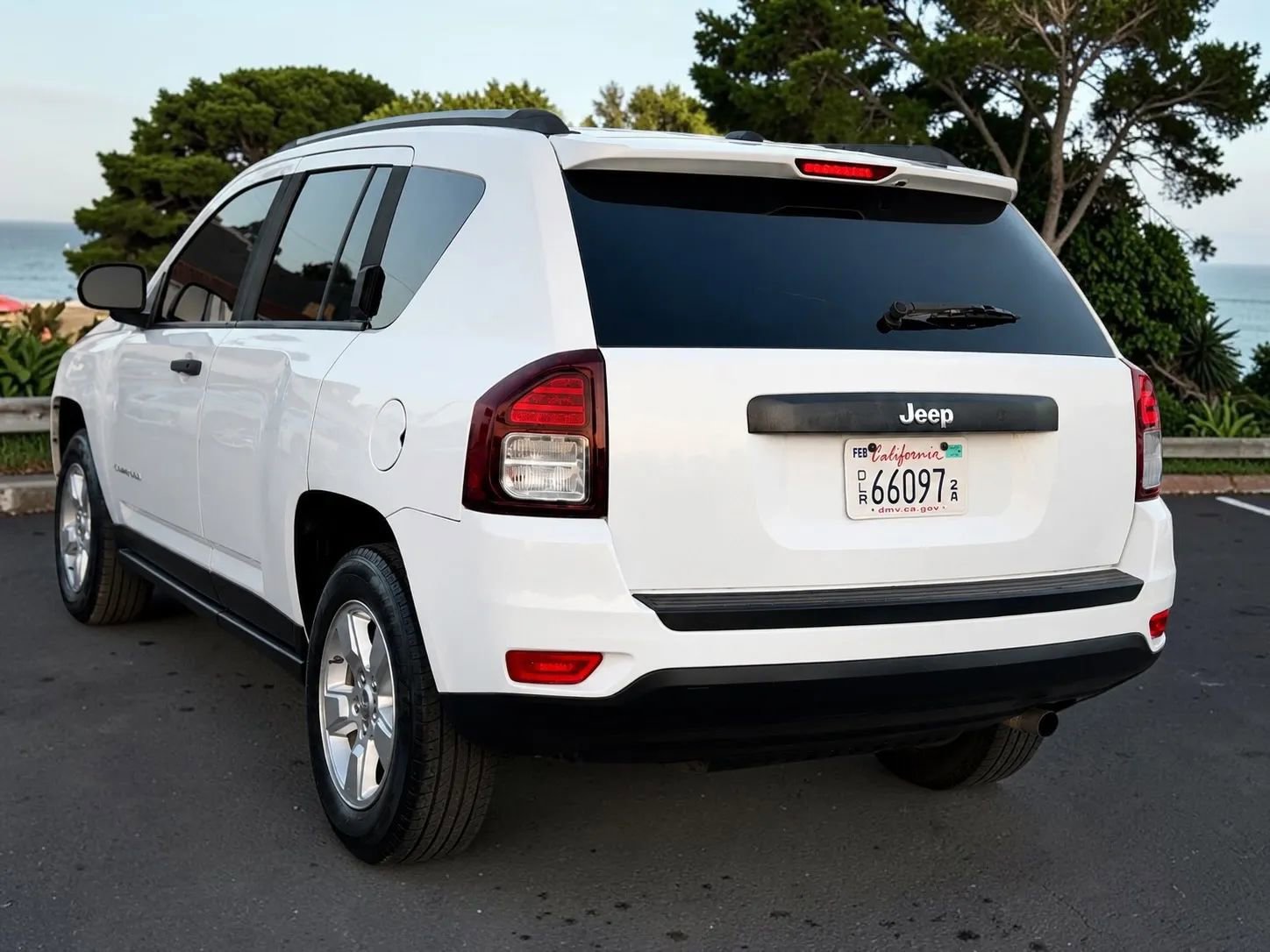 Used 2017 Jeep Compass Sport FWD image 8