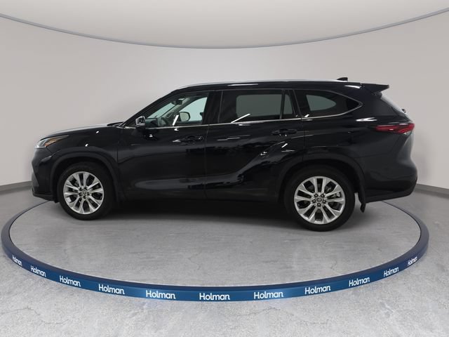 Certified 2024 Toyota Highlander Limited AWD/4WD image 8
