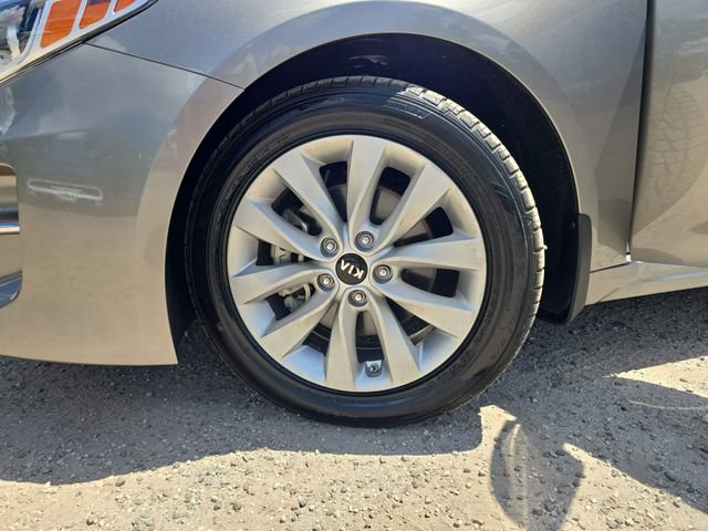 Used 2018 Kia Optima LX w/ 17" Alloy Wheels Package FWD image 26