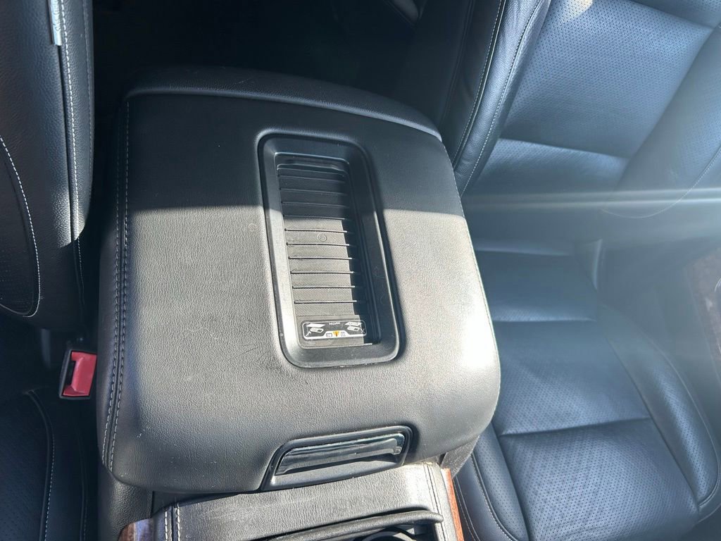 Used 2019 Chevrolet Suburban Premier w/ RST Edition RWD image 39