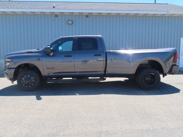 New 2026 RAM 3500 Big Horn AWD/4WD image 7