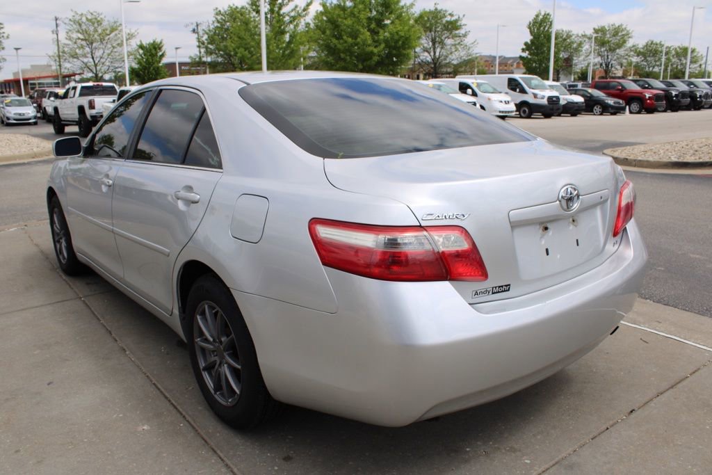 Used 2009 Toyota Camry LE FWD image 5