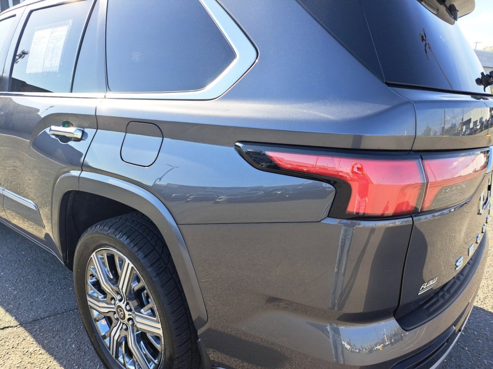 Used 2024 Toyota Sequoia Capstone image 24