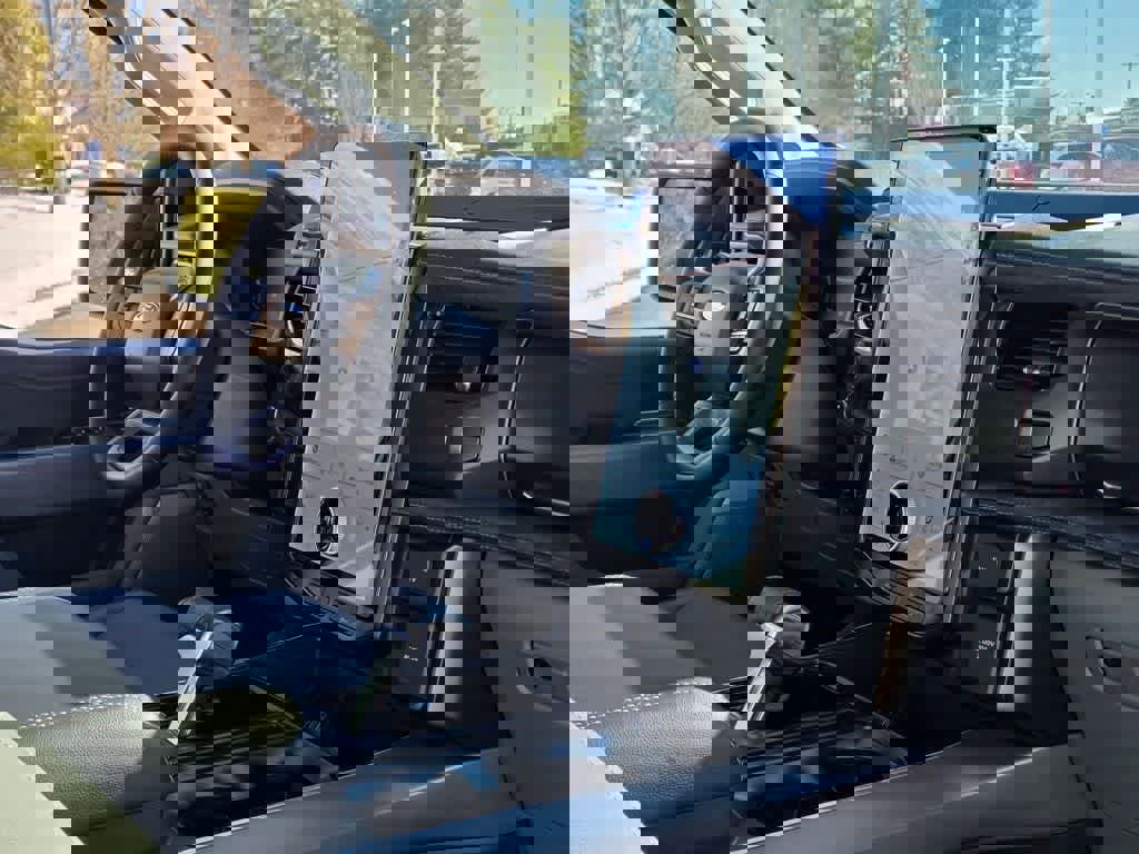 New 2025 Ford F150 Lightning Flash image 26