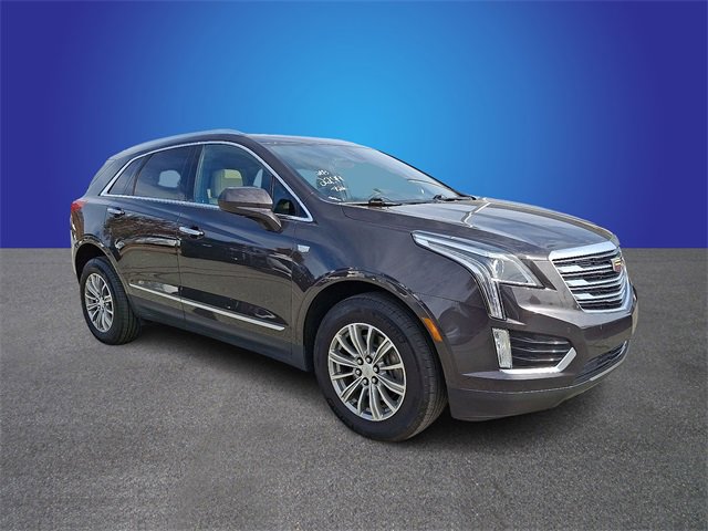 Used 2018 Cadillac XT5 Luxury w/ Driver Awareness Package image 3