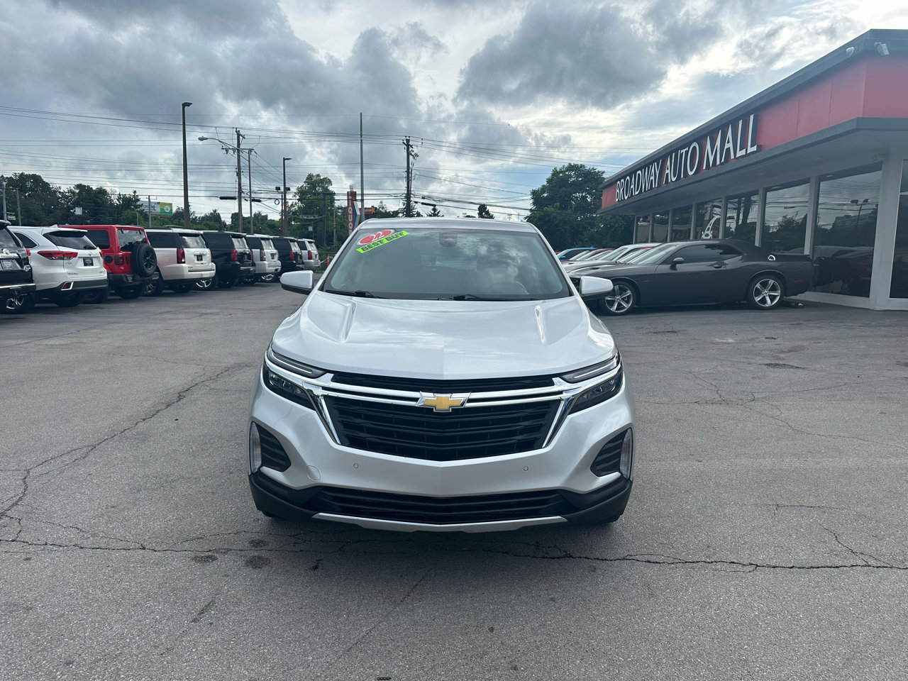 Used 2022 Chevrolet Equinox LT w/ Driver Convenience Package image 8