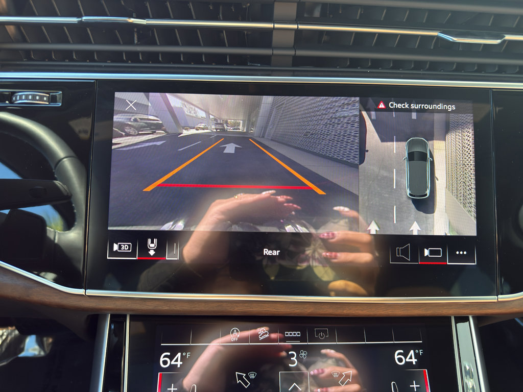 Used 2025 Audi Q7 Premium w/ Convenience Package image 23