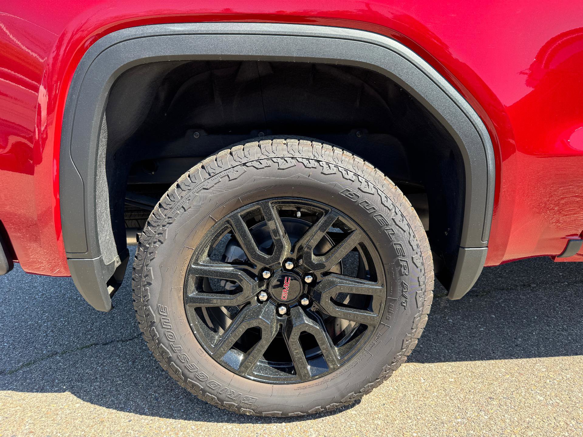 New 2024 GMC Sierra 1500 Elevation image 8