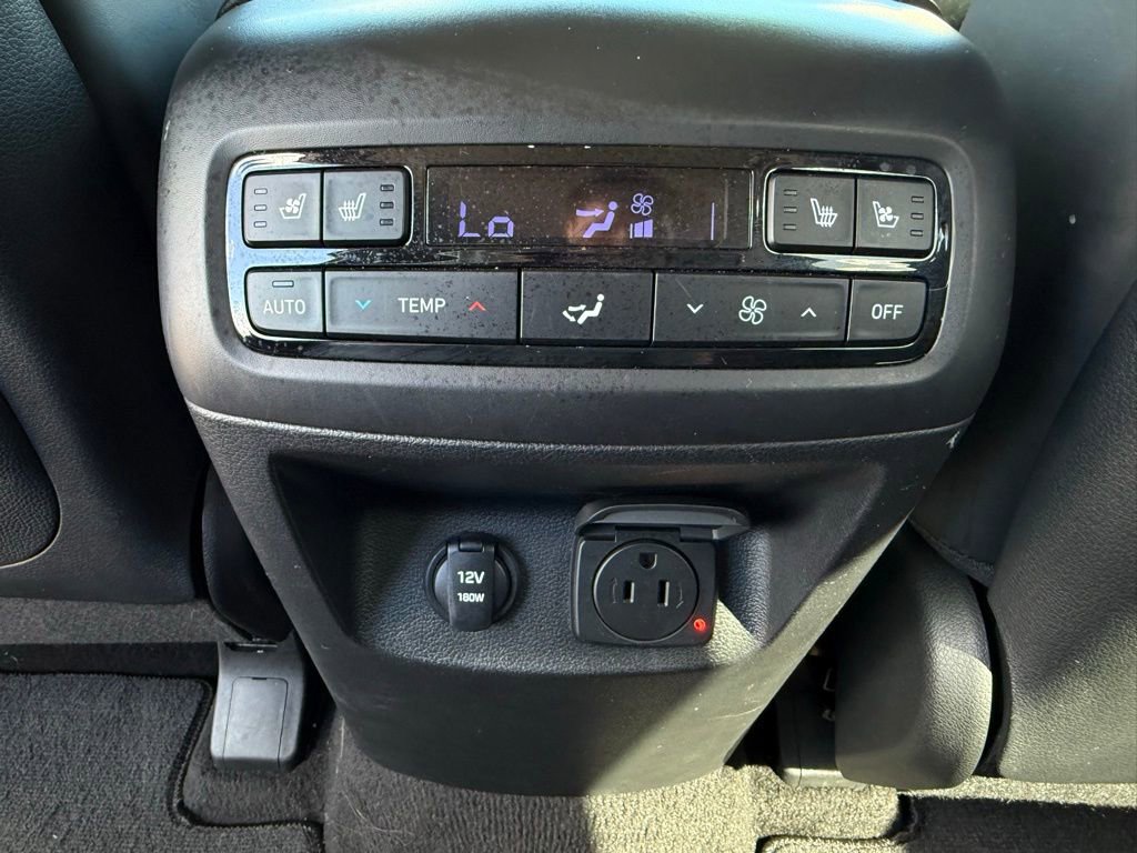 Used 2023 Hyundai Palisade SEL w/ Premium Package image 12