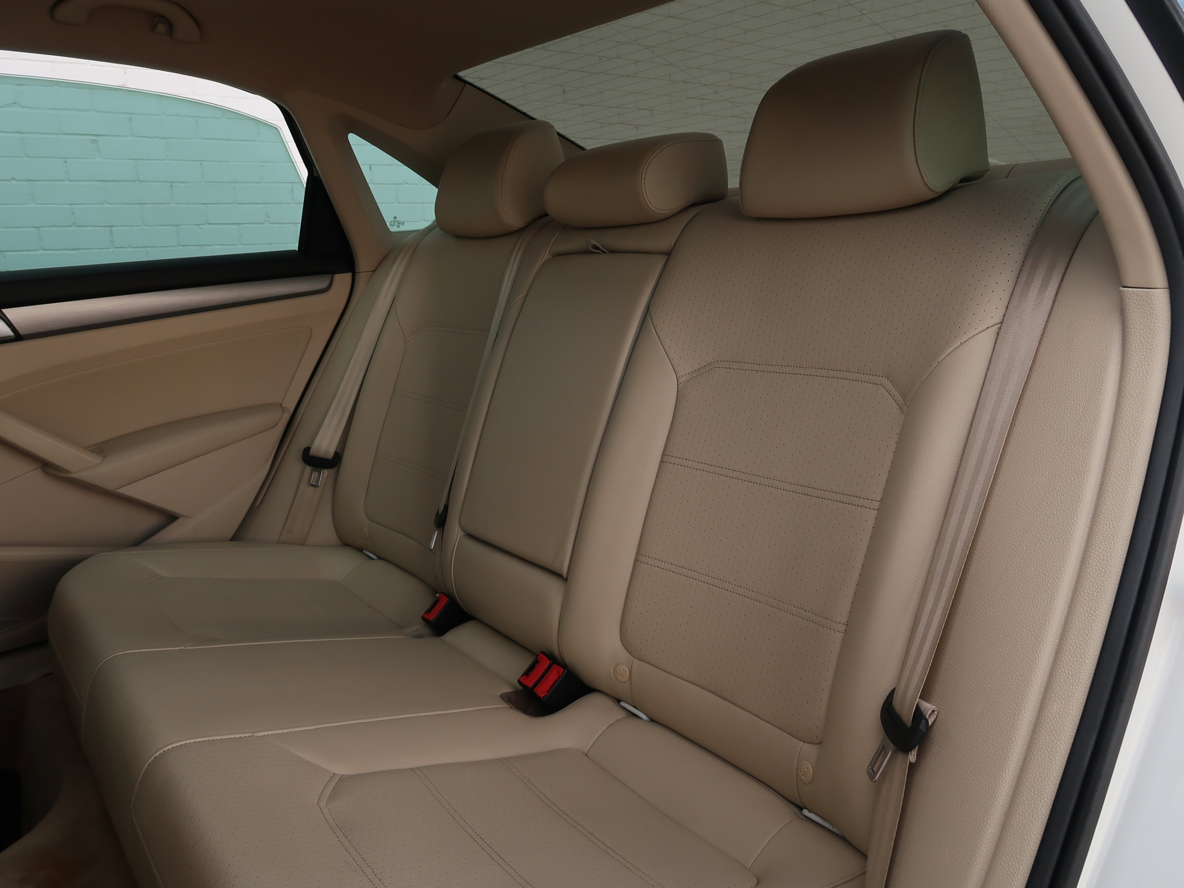 Used 2014 Volkswagen Passat TDI SE FWD image 31