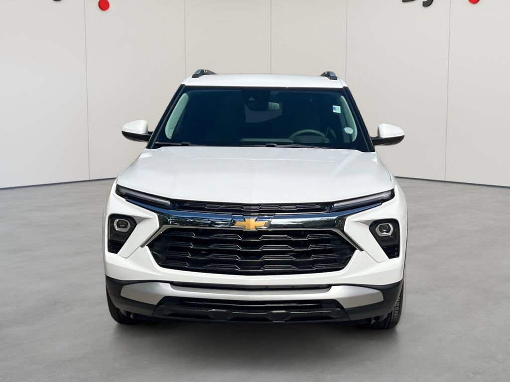 Certified 2024 Chevrolet TrailBlazer LT w/ Driver Confidence Package FWD image 8