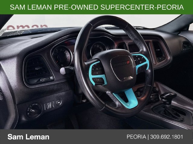 Used 2023 Dodge Challenger SXT RWD image 9