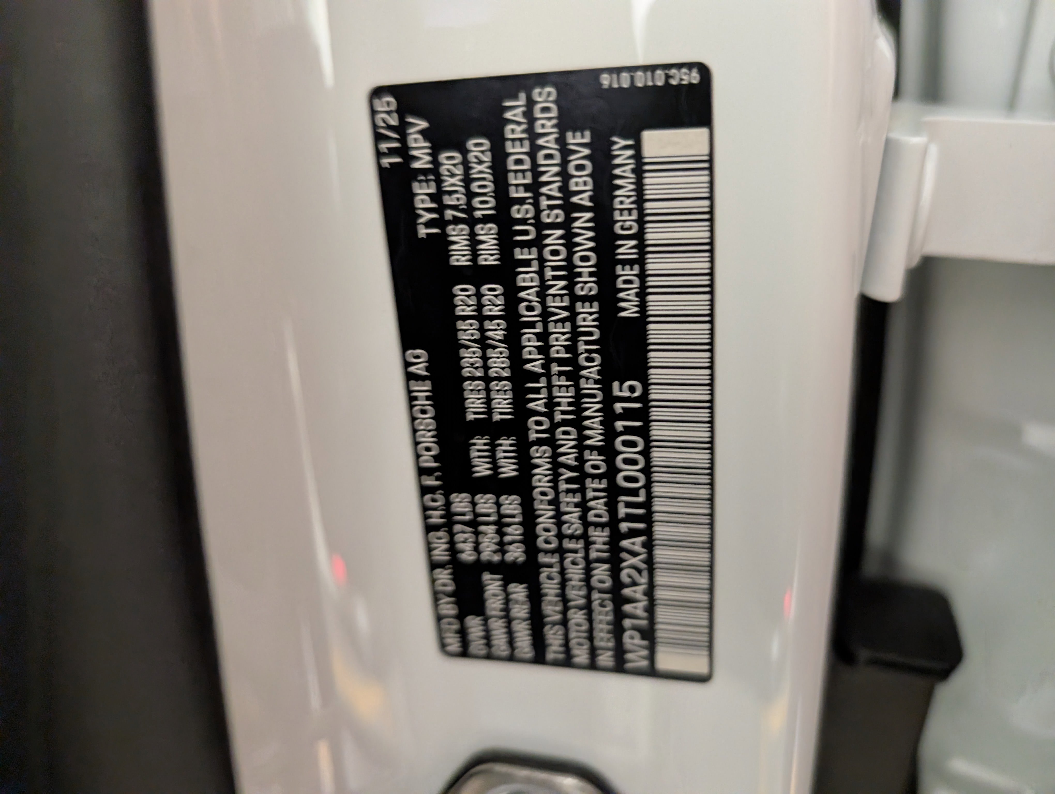 New 2026 Porsche Macan 4 Electric image 43