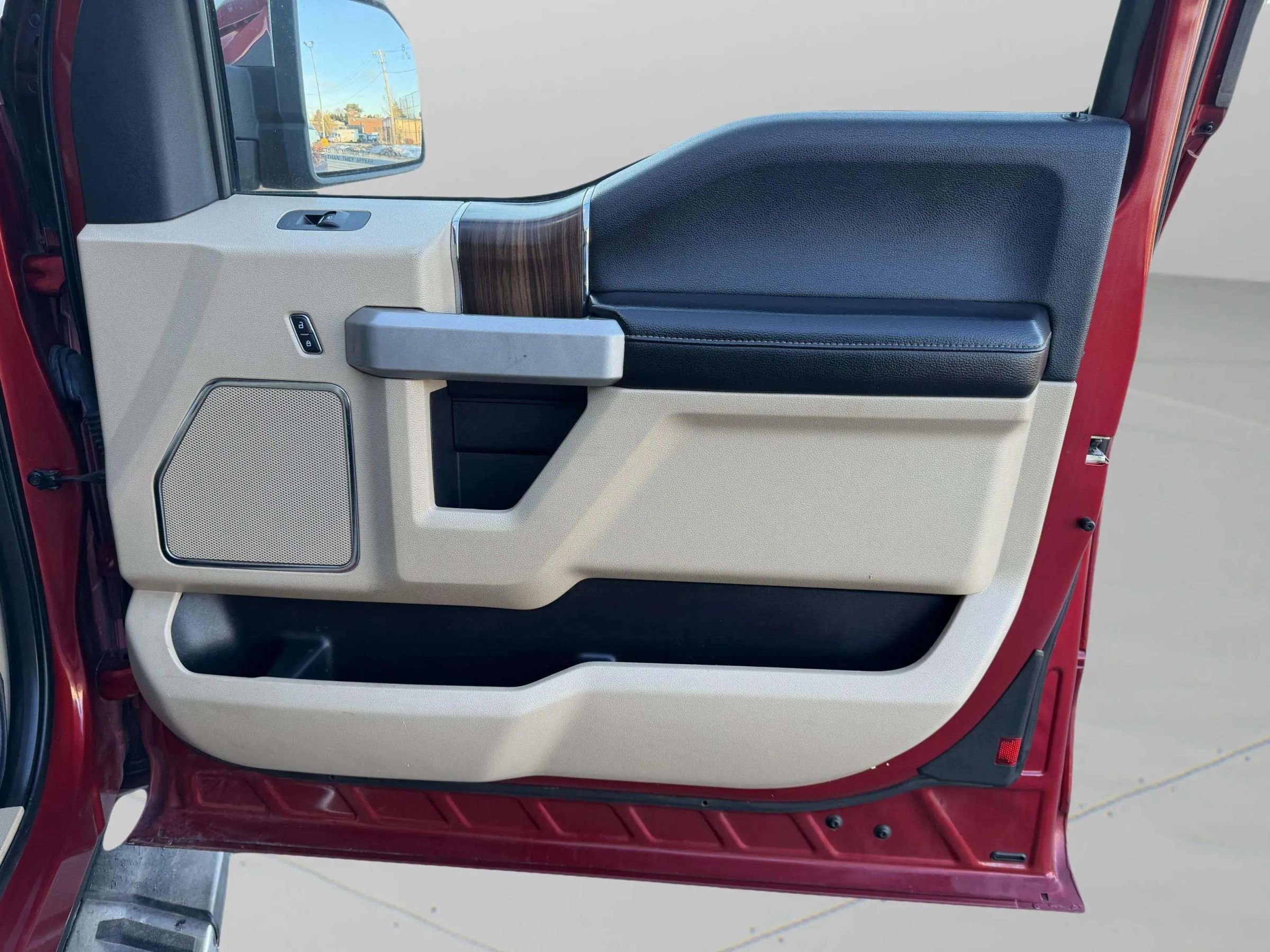 Used 2017 Ford F150 Lariat w/ Equipment Group 502A Luxury image 21