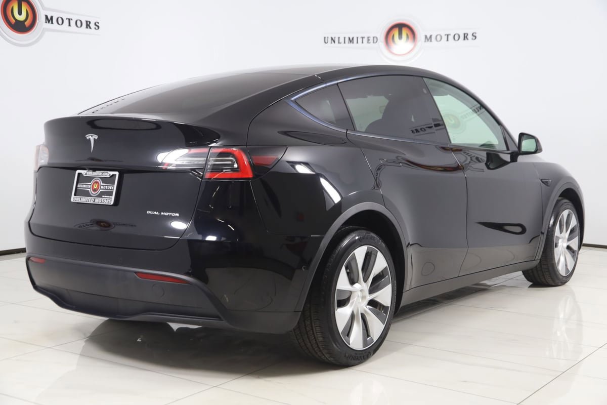 Used 2021 Tesla Model Y Long Range AWD/4WD image 3