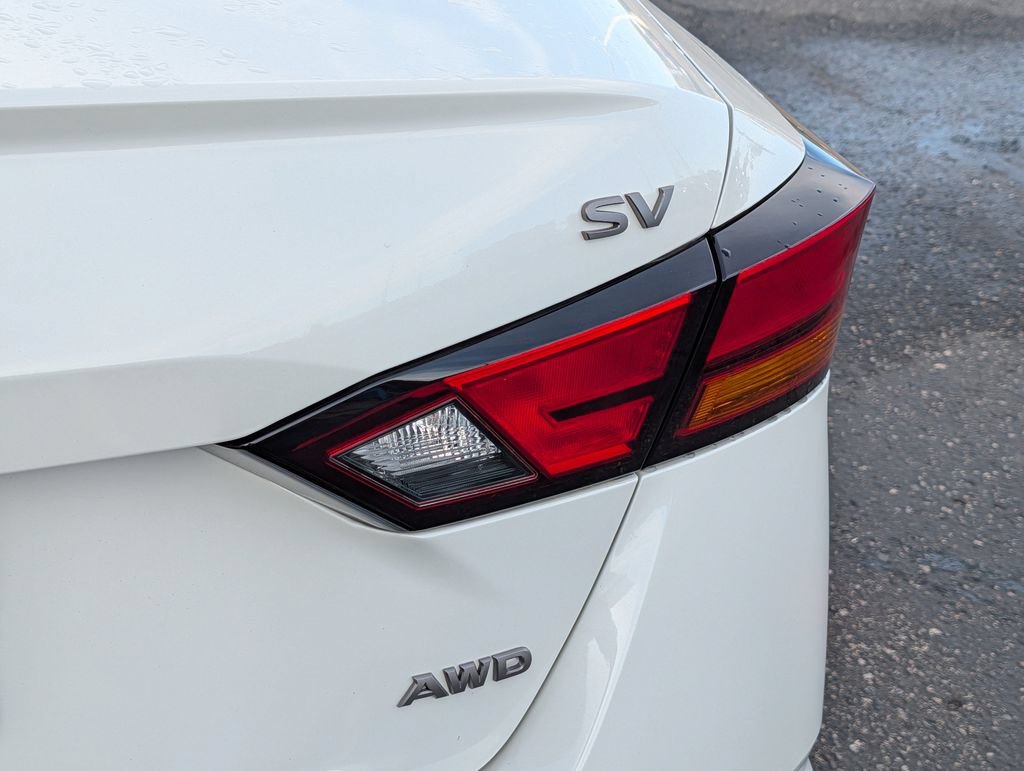Used 2023 Nissan Altima 2.5 SV AWD/4WD image 6