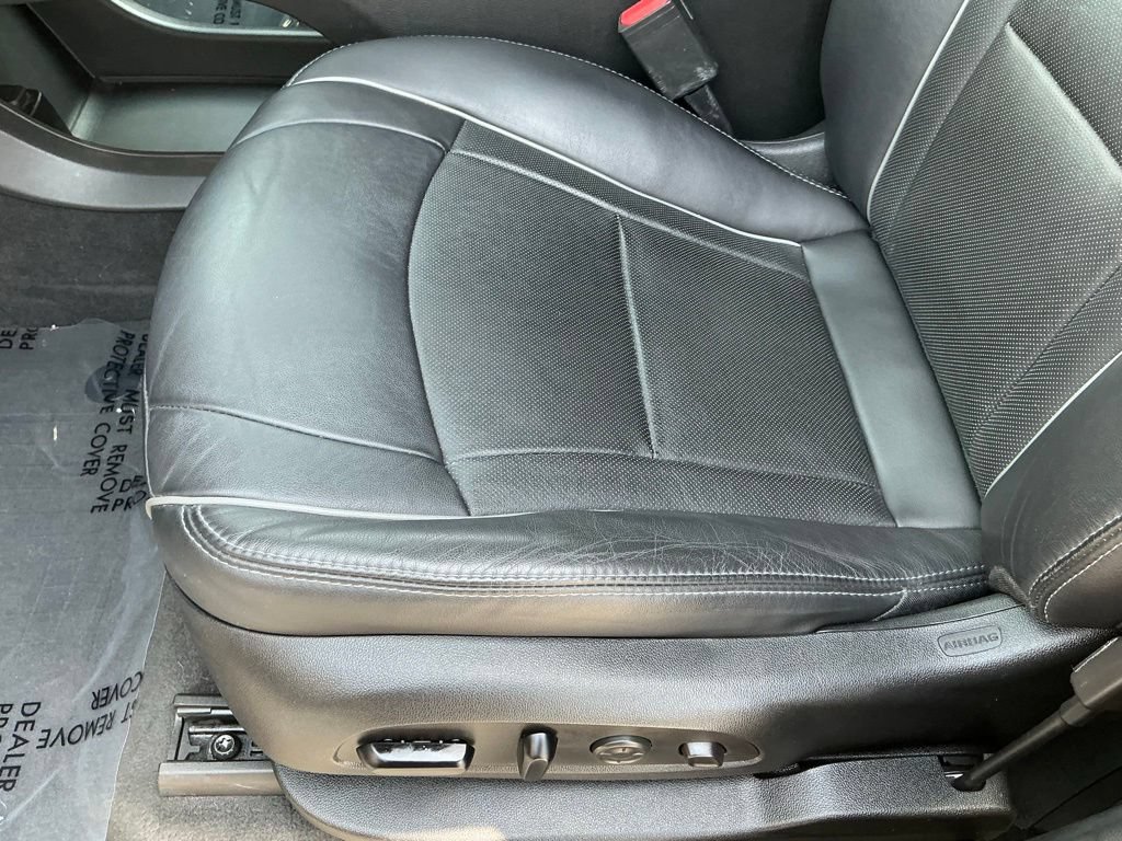 Used 2020 Buick Enclave Avenir w/ Avenir Technology Package FWD image 17