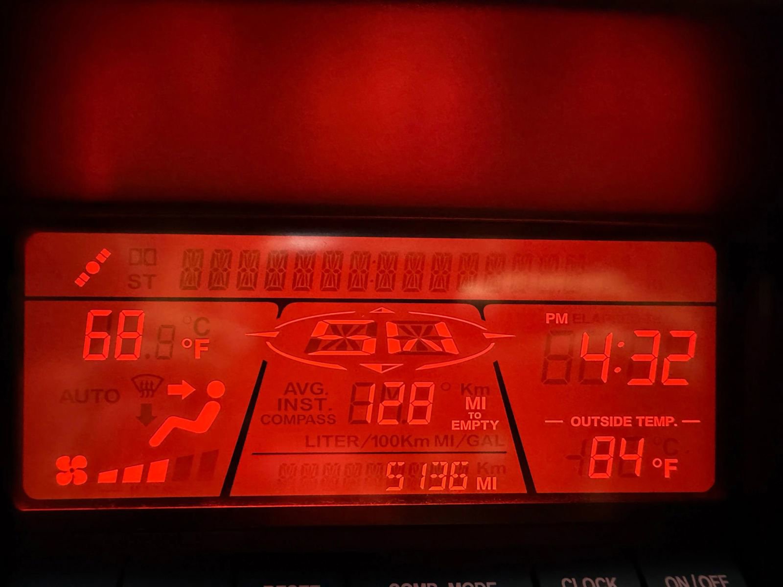 Used 2002 Isuzu Axiom XS RWD image 39