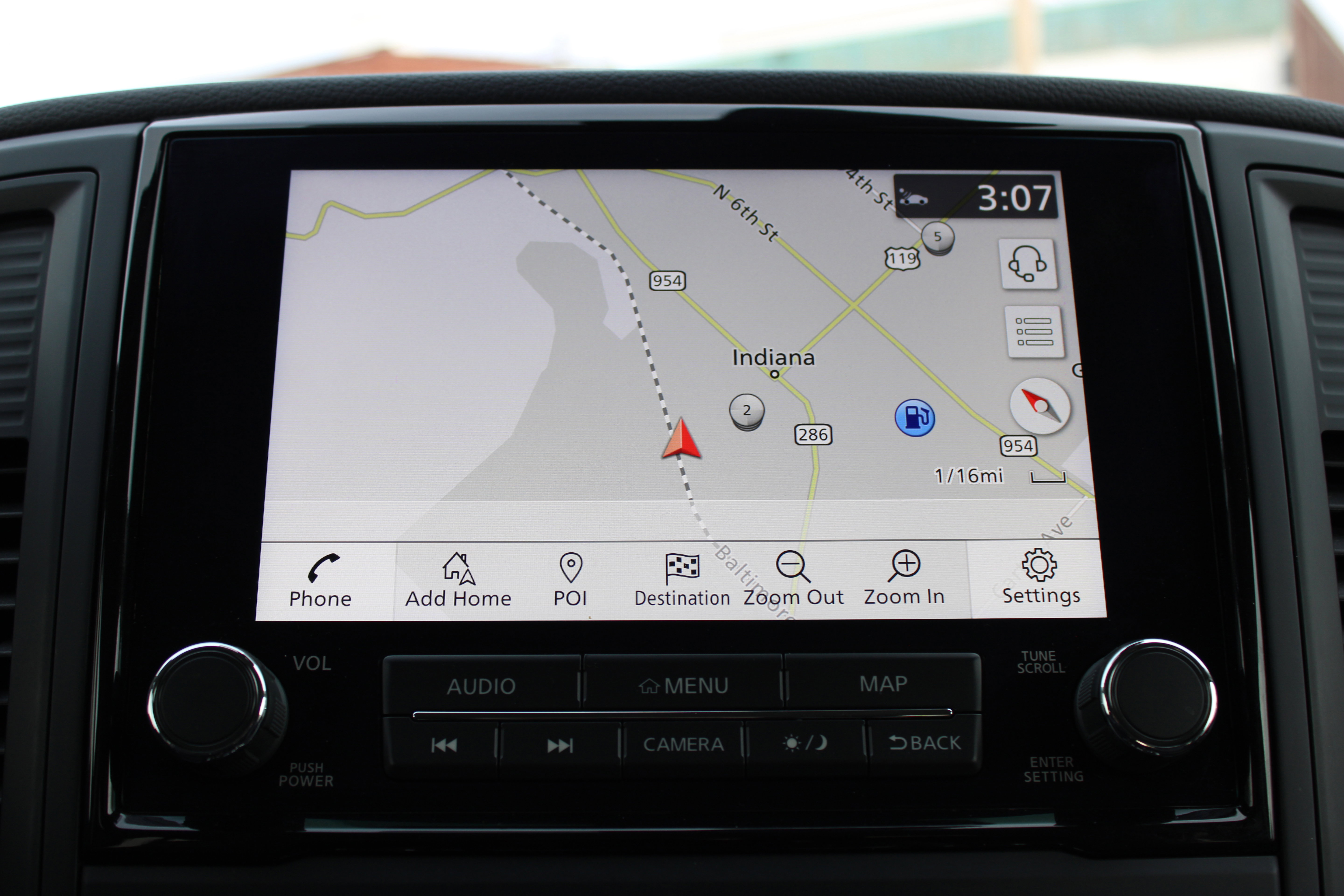 Certified 2022 Nissan Titan SV w/ SV Convenience Package image 24