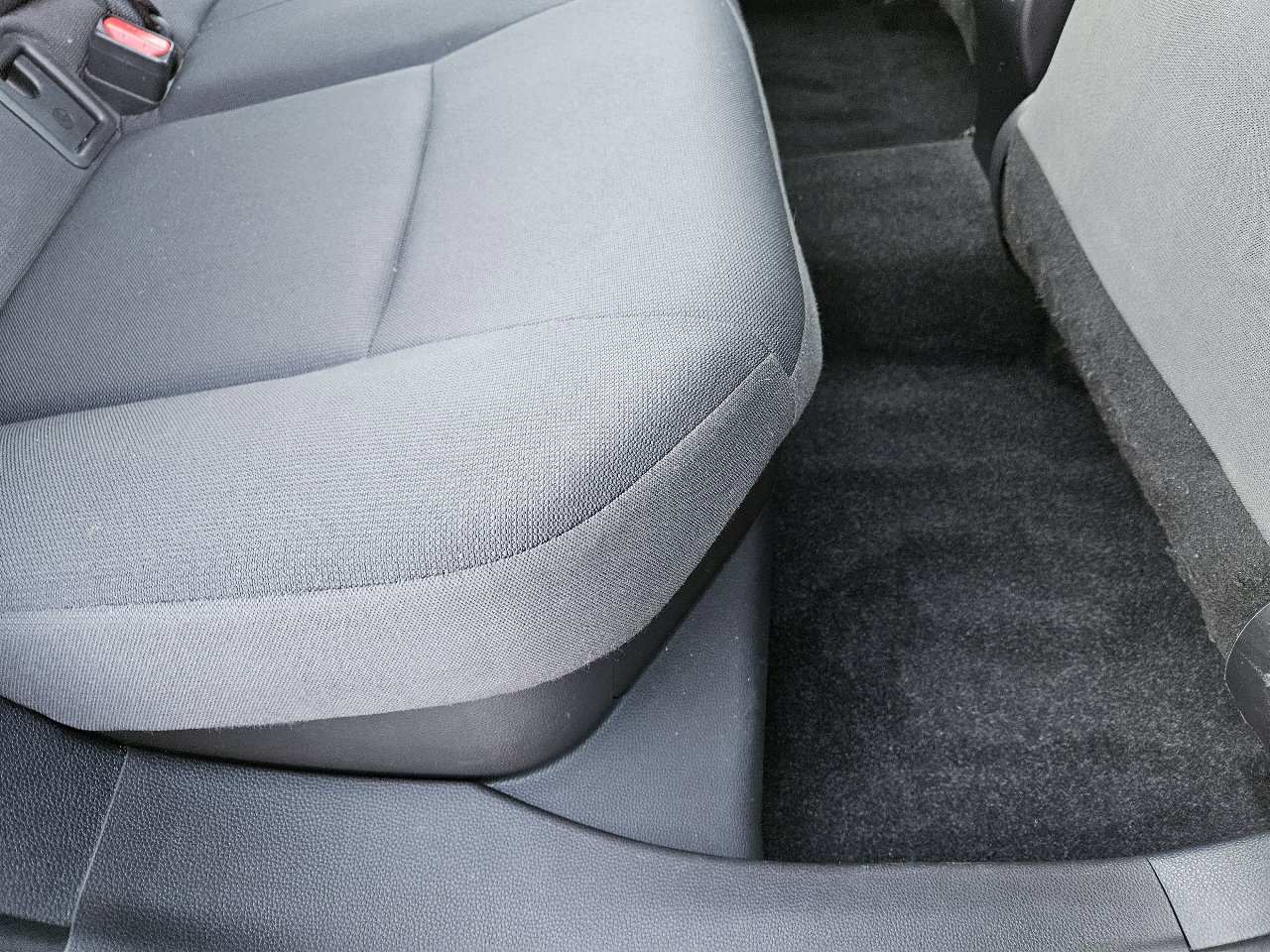 Used 2024 Toyota Corolla LE w/ LE Convenience Package image 26