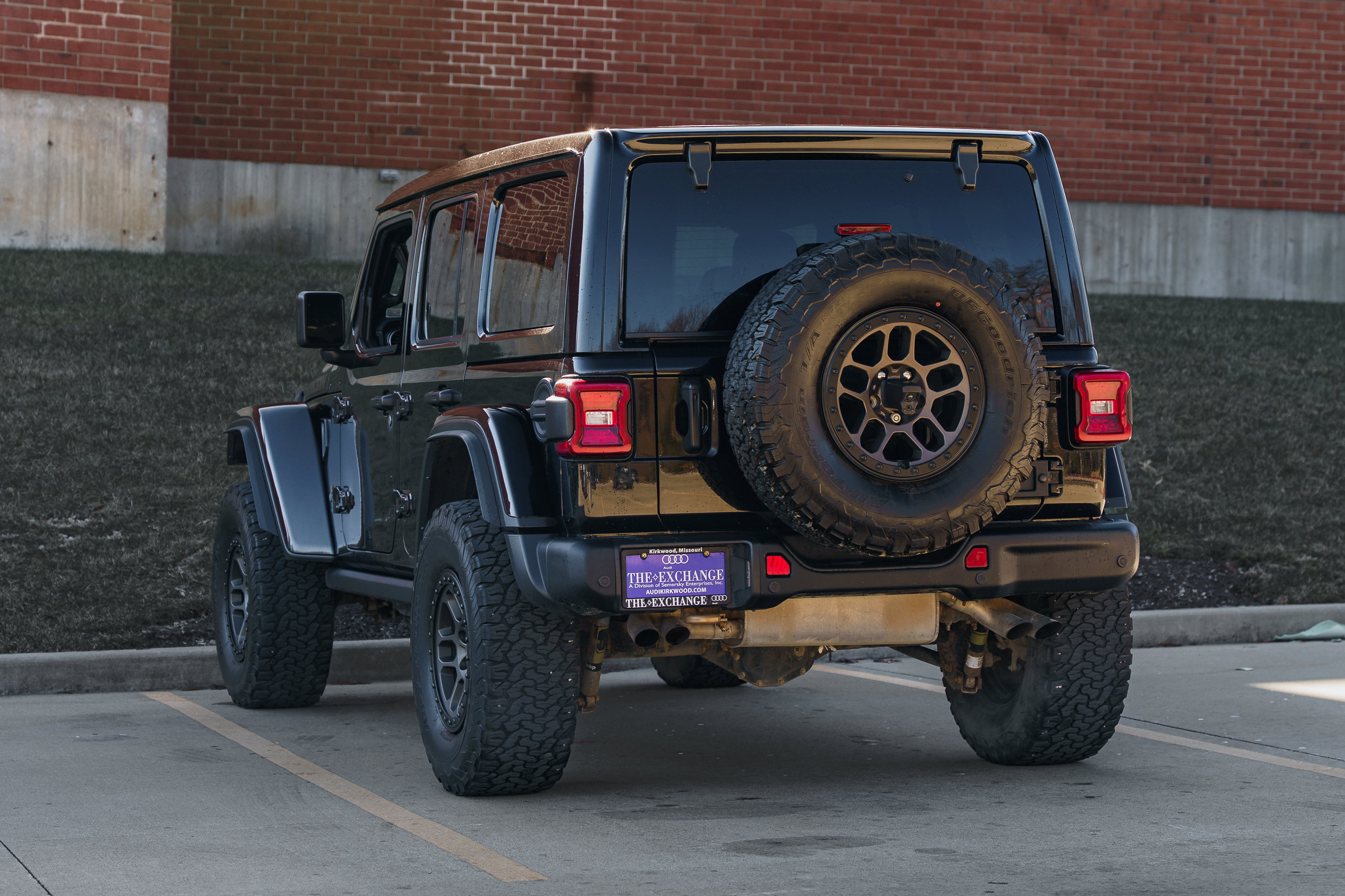 Used 2021 Jeep Wrangler Unlimited Rubicon w/ Xtreme Recon 35" Tire Package AWD/4WD image 5
