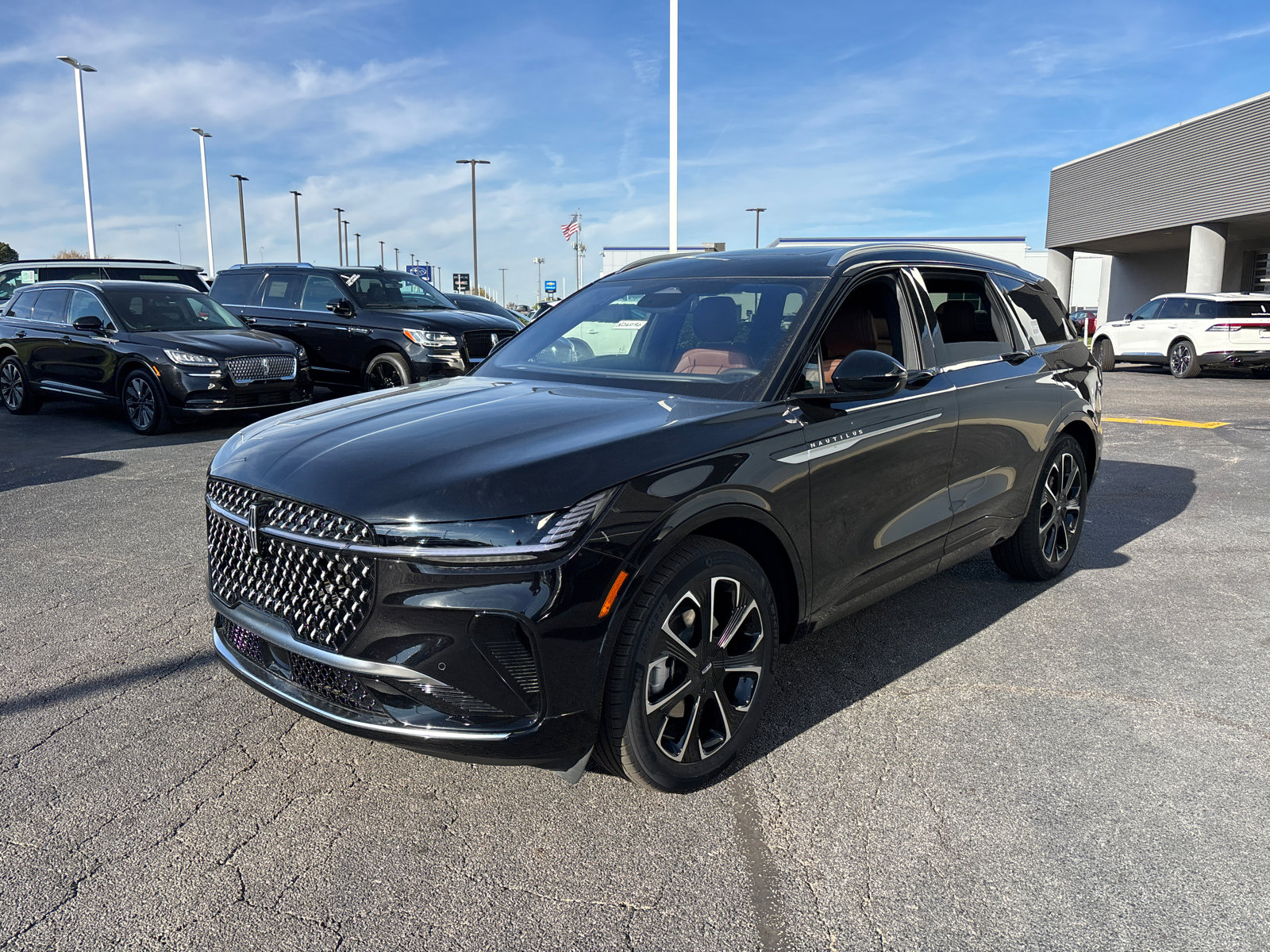 New 2026 Lincoln Nautilus Reserve image 3