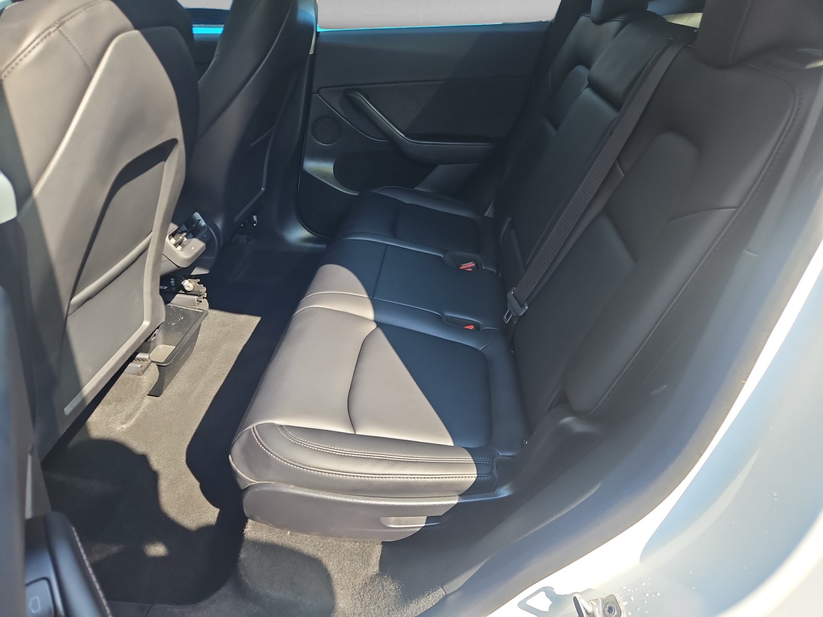 Used 2024 Tesla Model Y Long Range AWD/4WD image 14