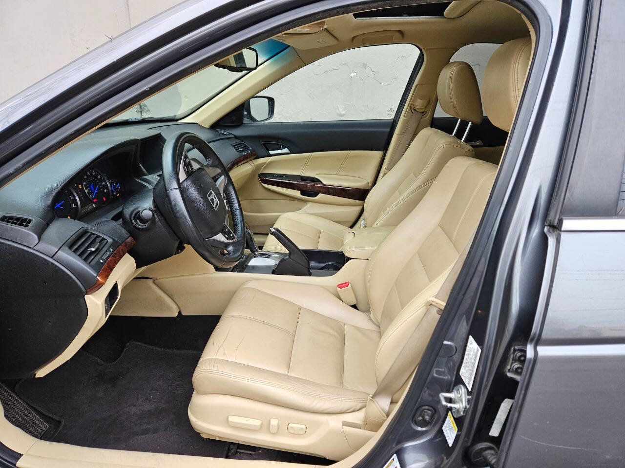 Used 2011 Honda Crosstour EX-L image 9