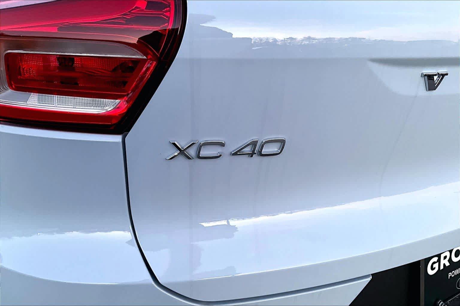 New 2026 Volvo XC40 B5 Plus w/ Protection Package Premier image 6