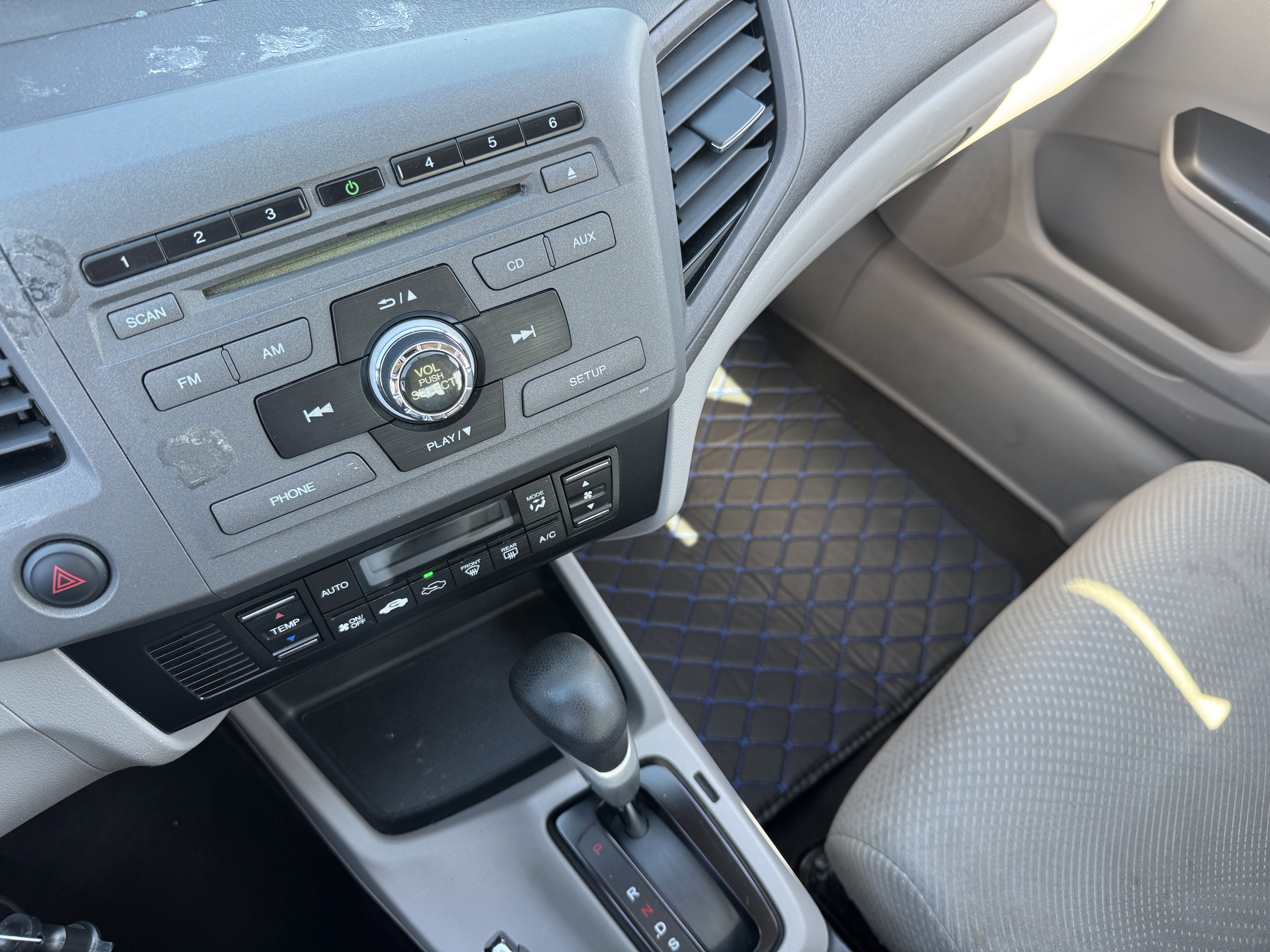 Used 2012 Honda Civic Hybrid Sedan image 29