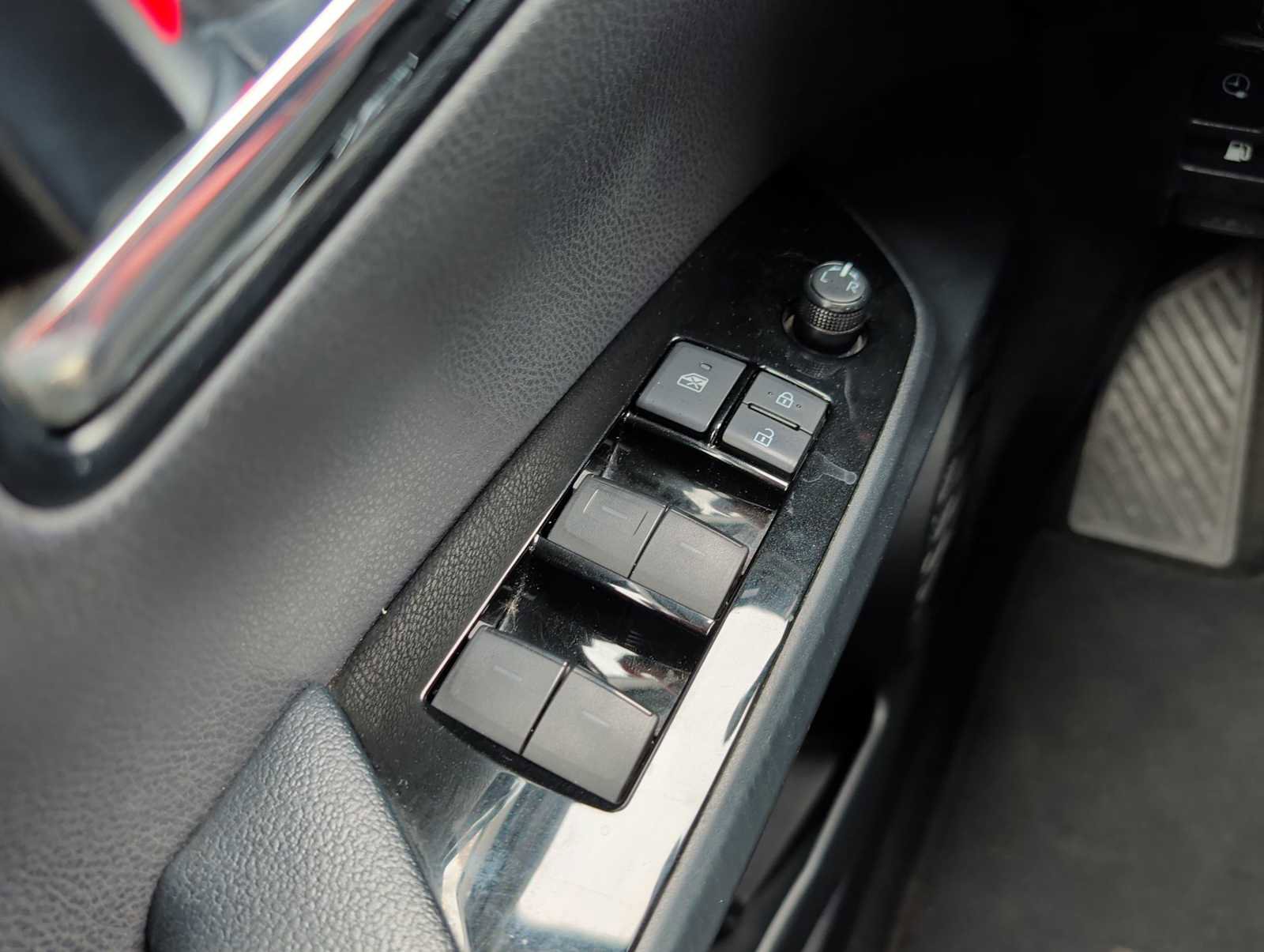 Used 2020 Toyota Prius Prime LE image 14