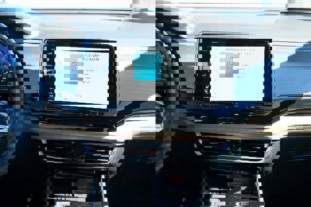 New 2026 Volkswagen Atlas Cross Sport SE image 31