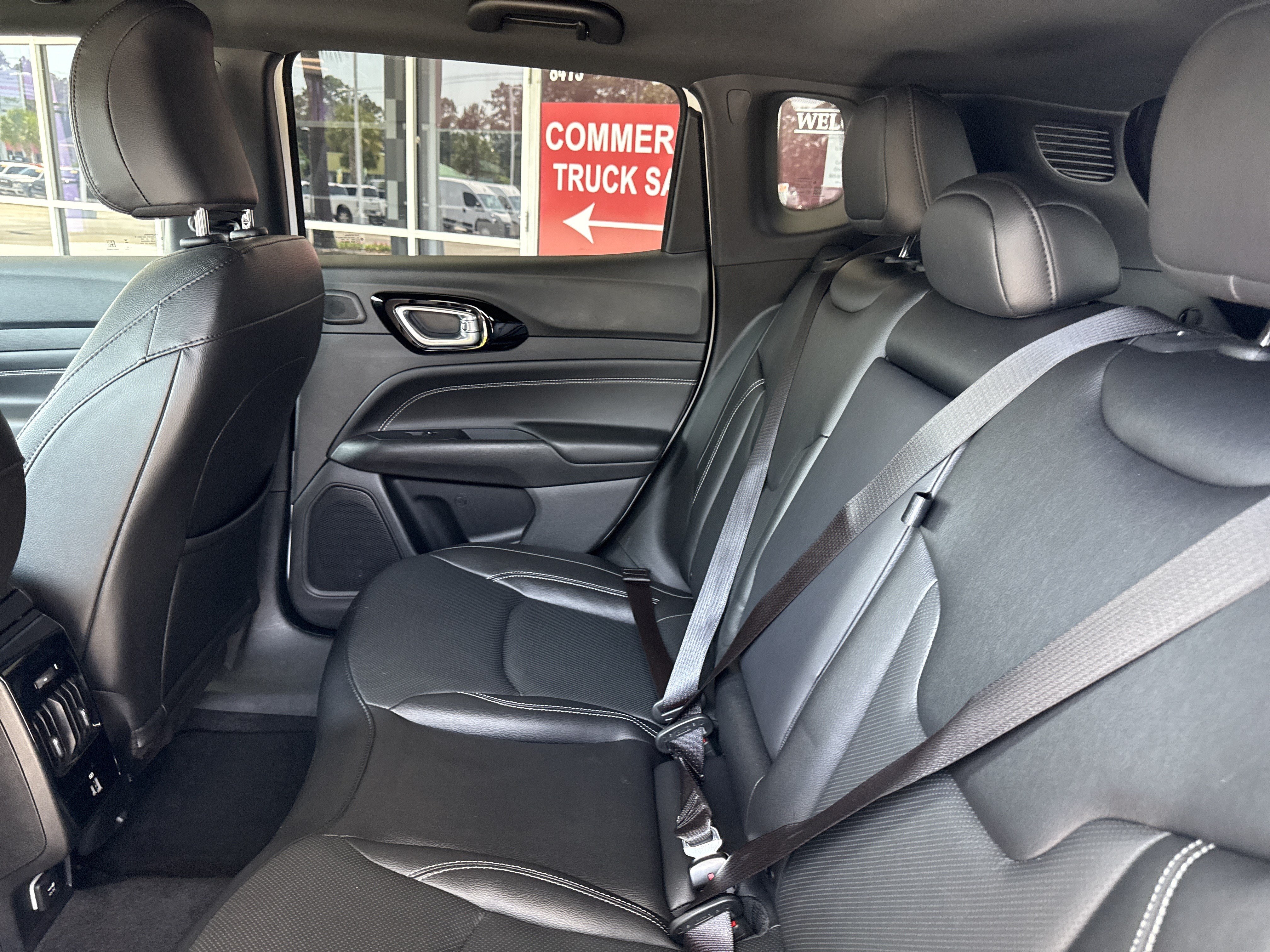 Used 2024 Jeep Compass Limited w/ High Altitude Package AWD/4WD image 30