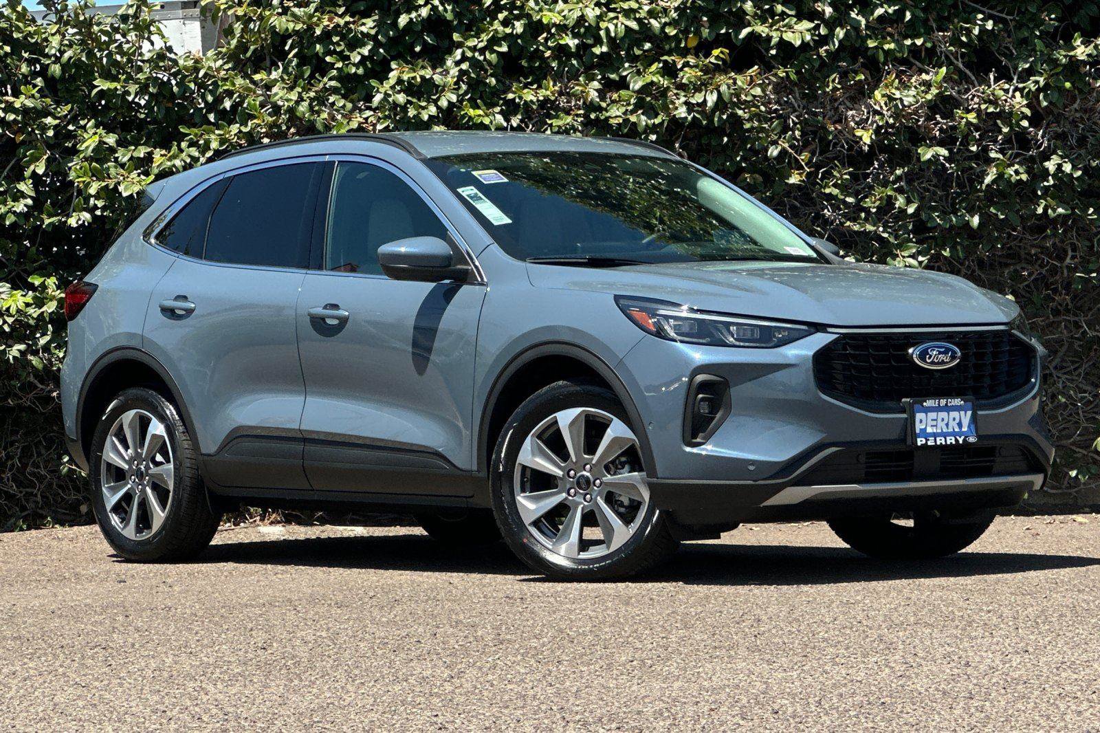 New 2024 Ford Escape Platinum w/ Premium Technology Package image 1