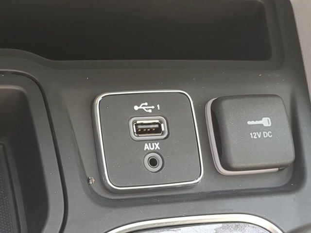 Used 2020 Jeep Cherokee Limited w/ Technology Group FWD image 22