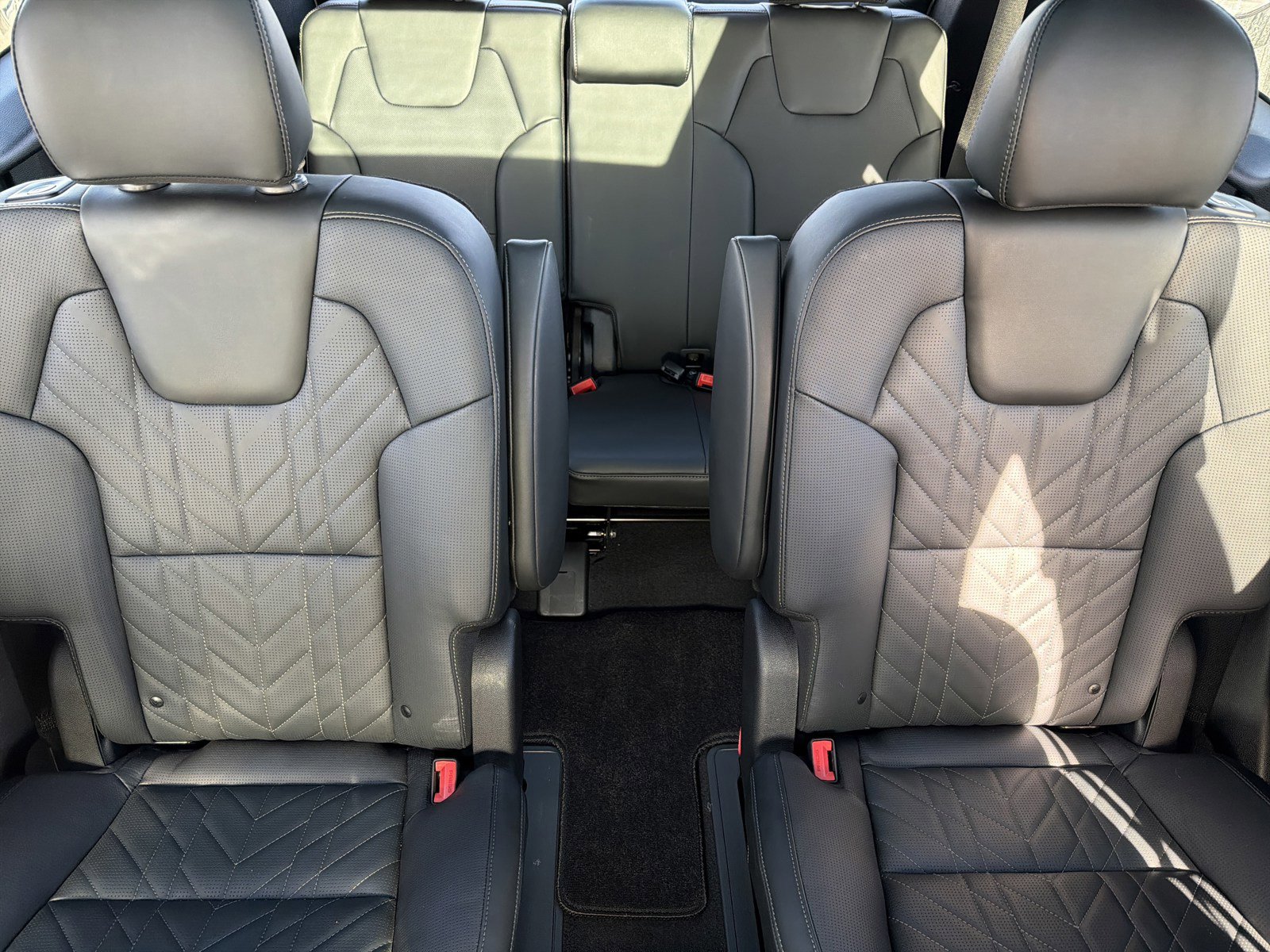 Used 2025 Kia Telluride SX Prestige X-Line image 12