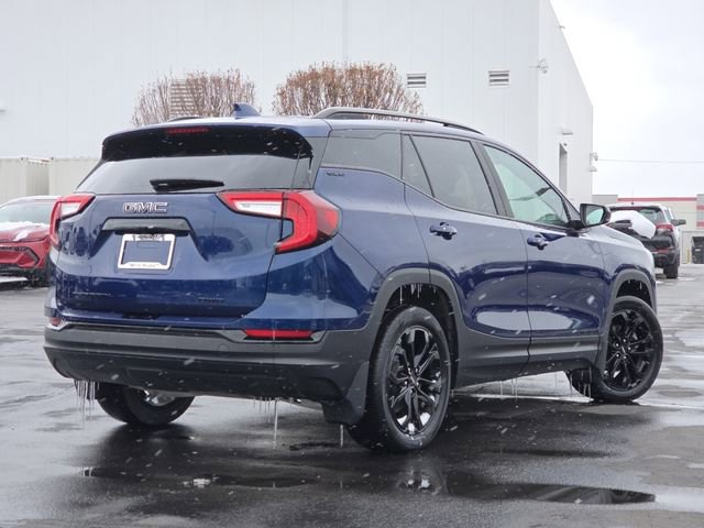 Used 2022 GMC Terrain SLE w/ Driver Convenience Package image 19